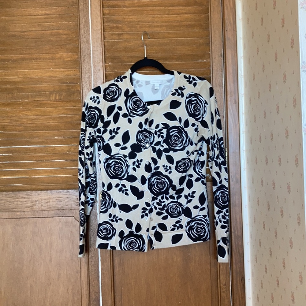Chapter Club Women button down shirt - Picture 2 of 6
